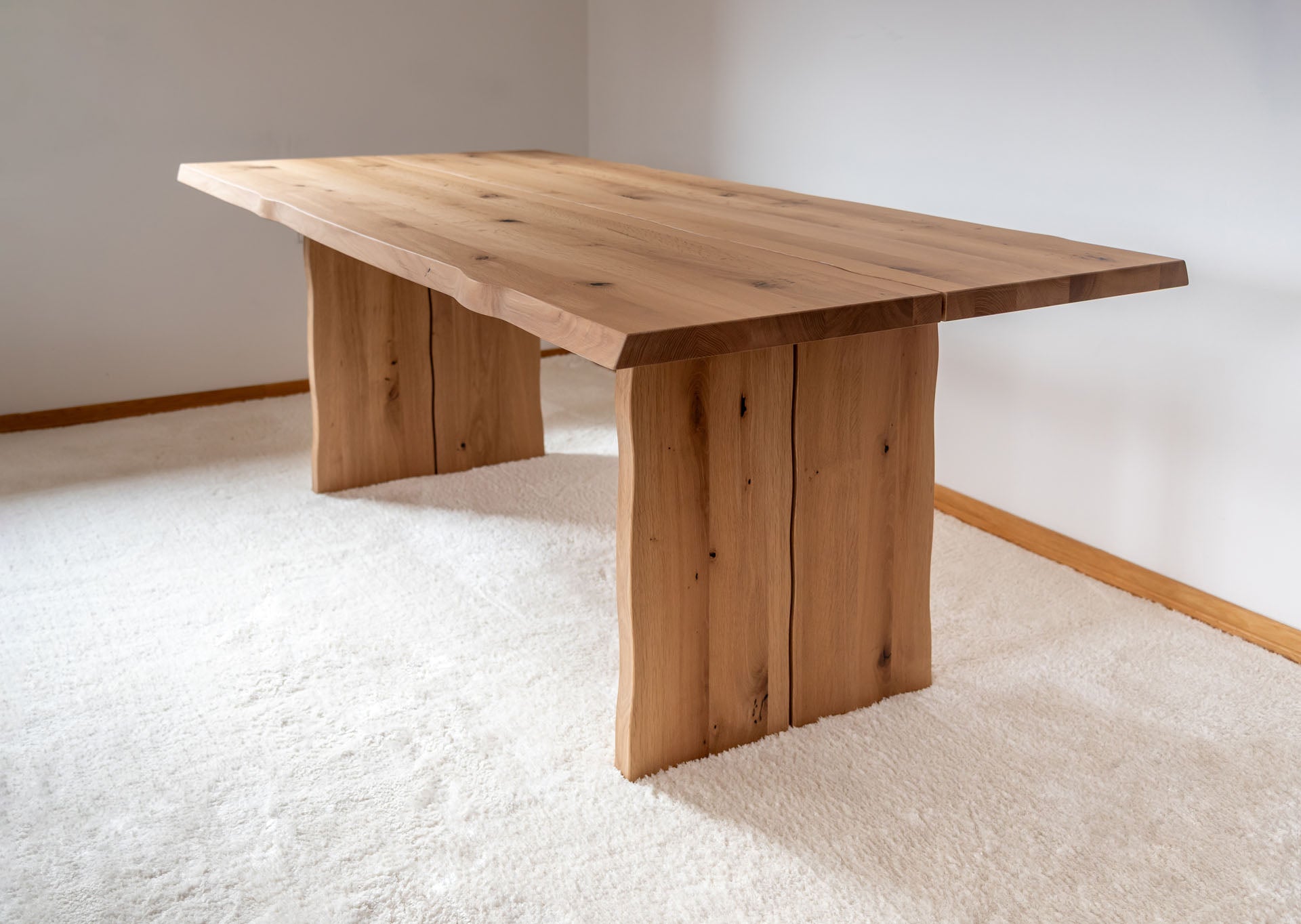 Esstisch Nest aus Massivholz Eiche