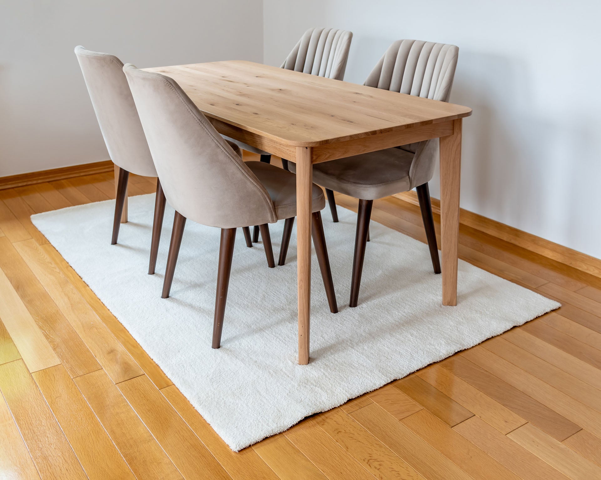 Esstisch Odera aus Massivholz Eiche