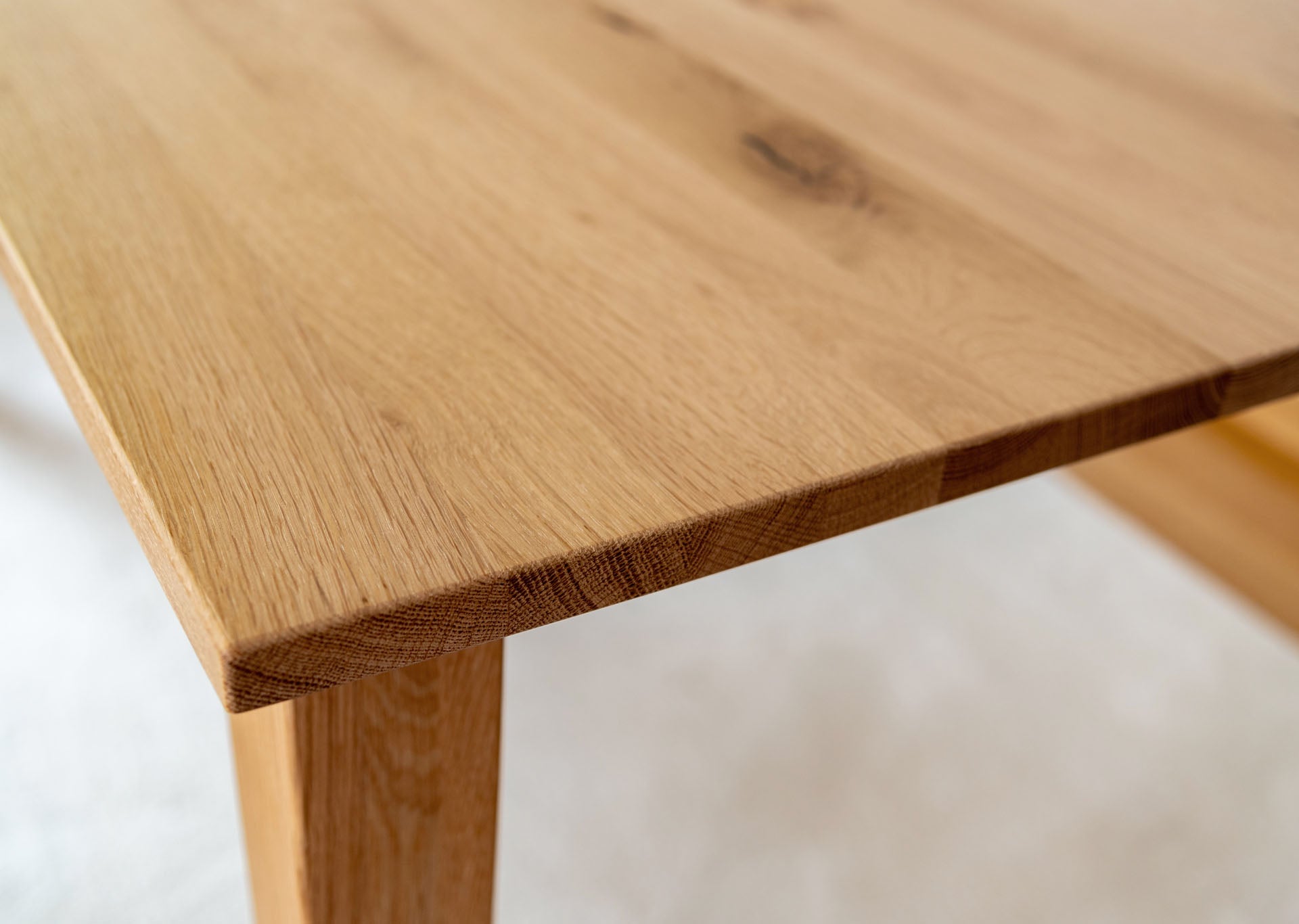 Esstisch Atlas aus Massivholz Eiche