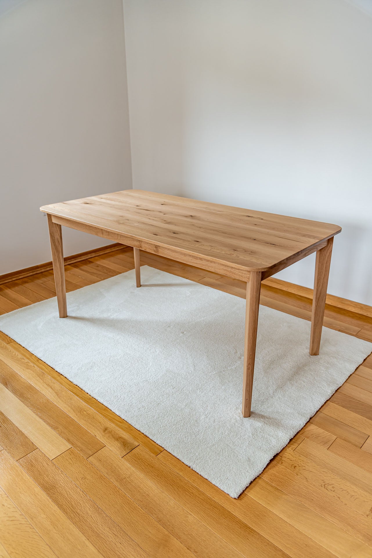 Esstisch Odera aus Massivholz Eiche