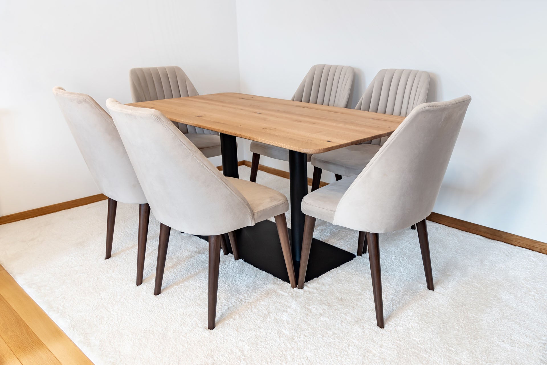 Esstisch Delano aus Massivholz Eiche