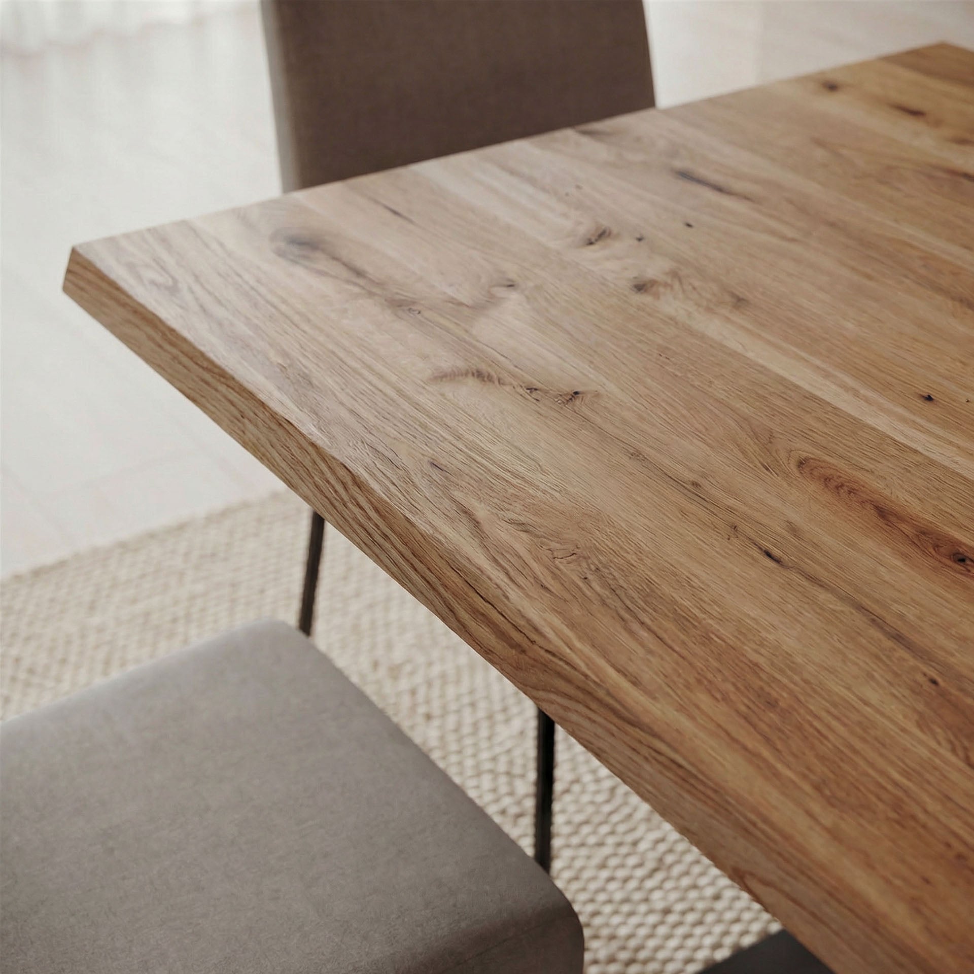 Esstisch Mond aus Massivholz Eiche